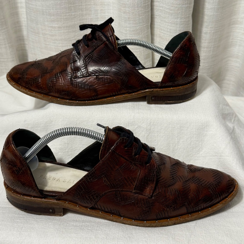 Freda Salvador Brown Leather Oxford Shoes Textured Pointed Toe Womens Size 8 - Picture 14 of 16